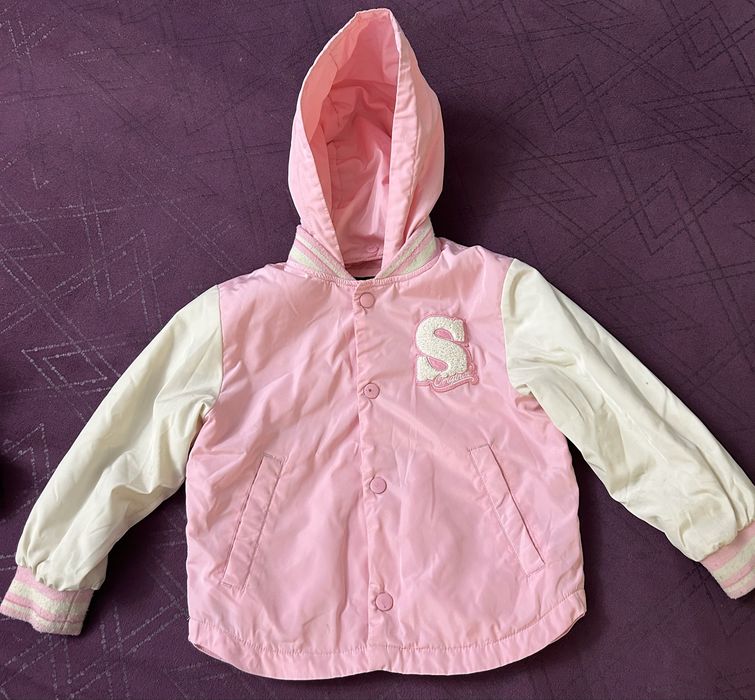 Продам ветровку на девочку