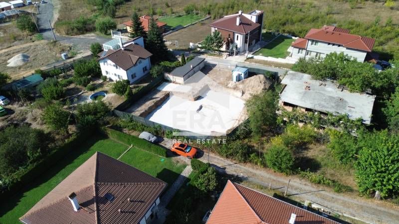 Тристаен апартамент за продажба, с открито паркомясто, в новострояща с