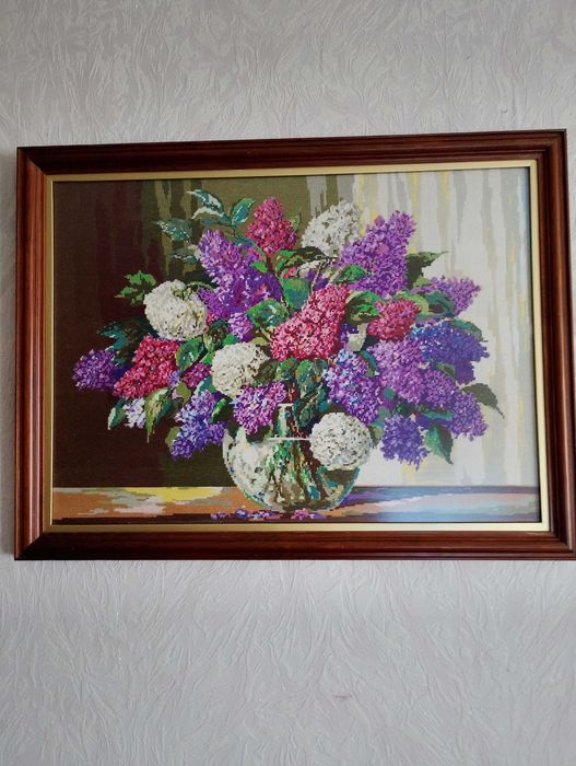 Продавам ръчно ушити гоблени с дървена рамка и стъкло