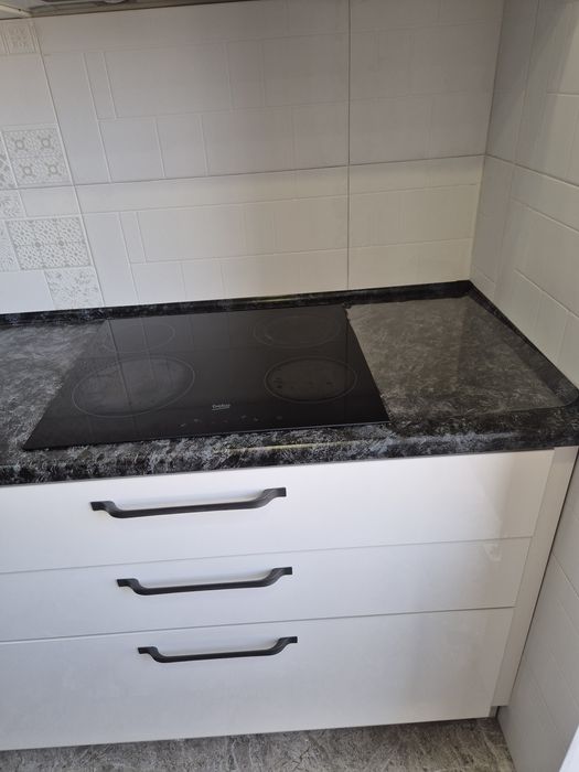 Кухня 240 × 240 × 60