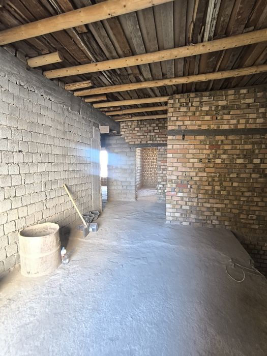 Hovli sotiladi 3 sokt