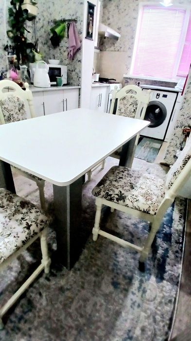 Стол белый новый 110×75×70