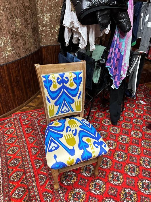 Обивка мебели рестоврация мебель на заказ перекраска стол стульев берё