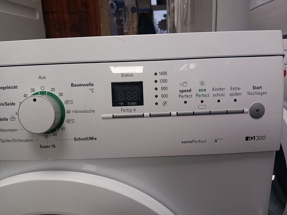 Чудесна пералня Сименс Siemens IQ 300  А+++ 7кг с две години гаранция!