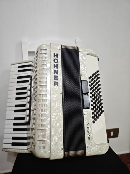 Acordeon de vanzare