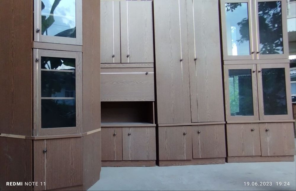 Стенка сотилади арзон нархга