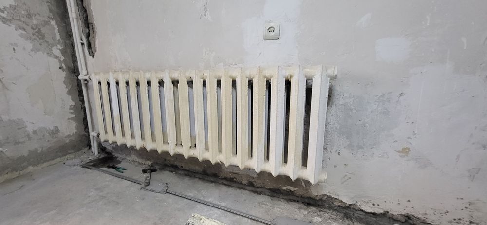 Продам чугунные батареи