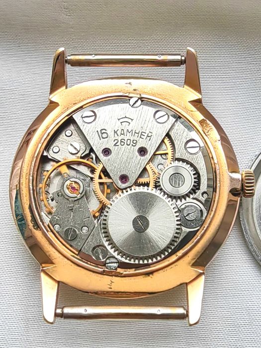 Рядък Модел Руски Мъжки СССР Позлатен Ръчен Часовник Ракета