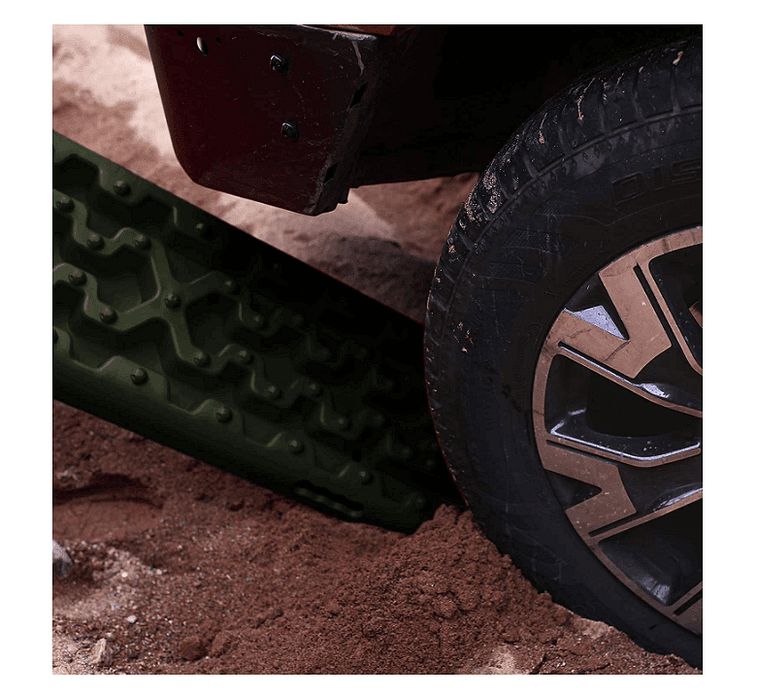 Подложки против боксуване за автомобилни гуми за допълнително сцеплени