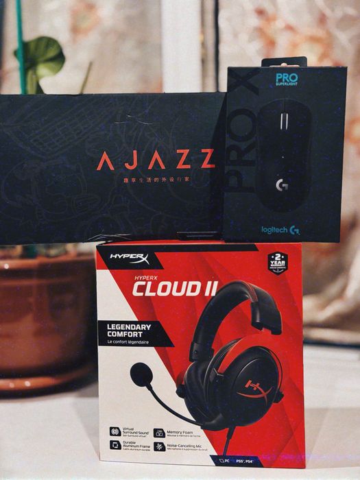 Logitech G Pro X Superlight+ HyperX Cloud II + Ajazz механика