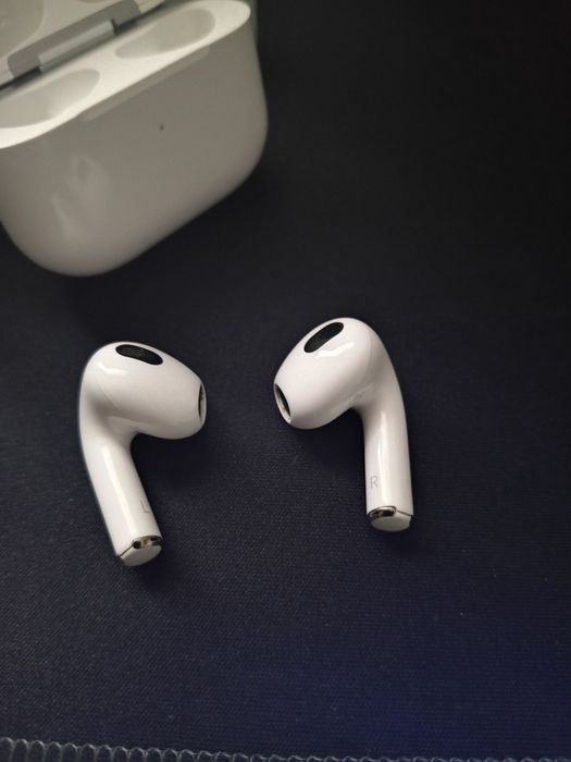 Căști  AirPods (generația a3-a)