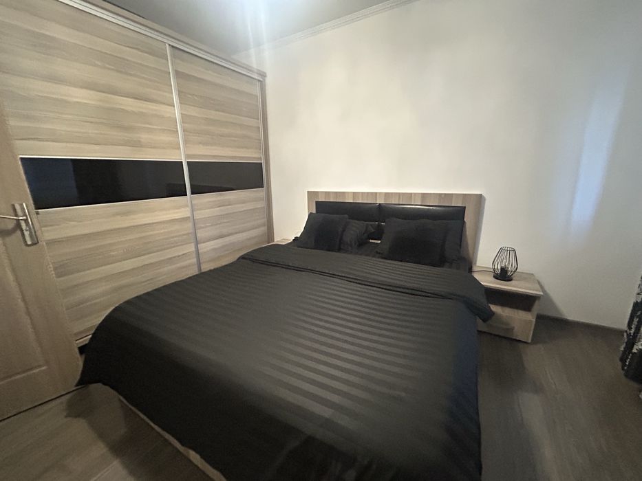 Vand apartament 2 camere Militari-Gorjului