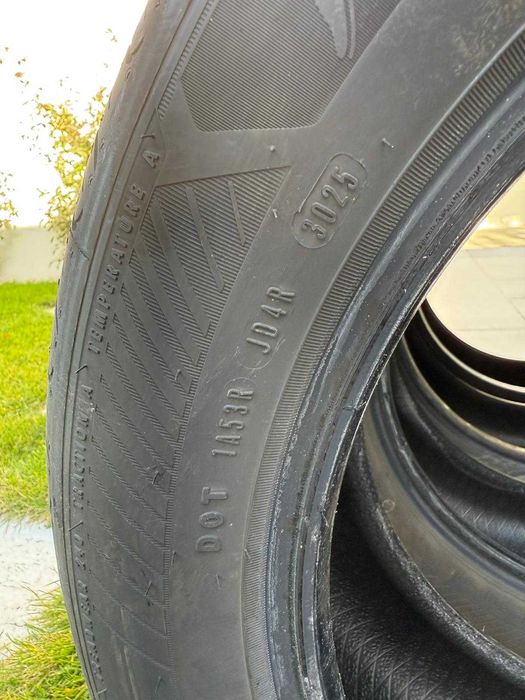 Anvelope 215/55 R17 Goodyear EfficientGrip Performance 2 - Aproape NOI