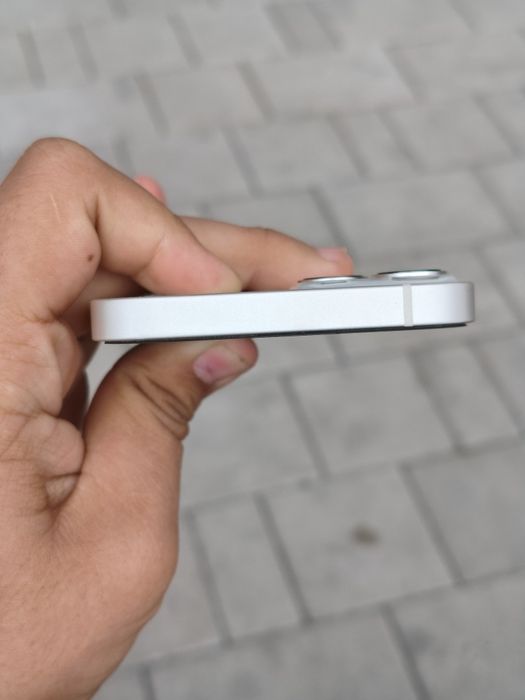 iPhone 13 white 256gb