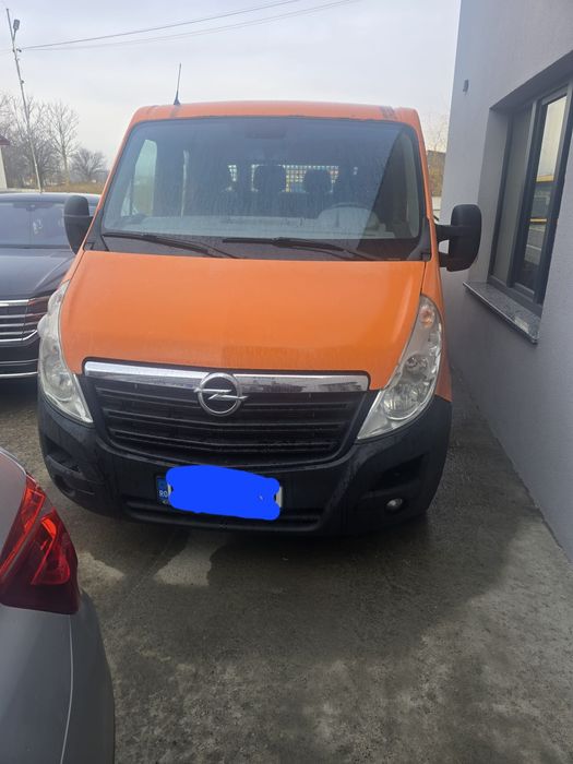 Autoutilitara Opel
