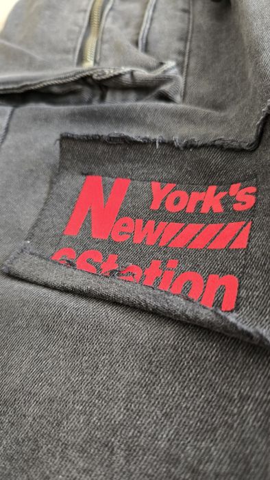 Джинсы джогеры с надписями