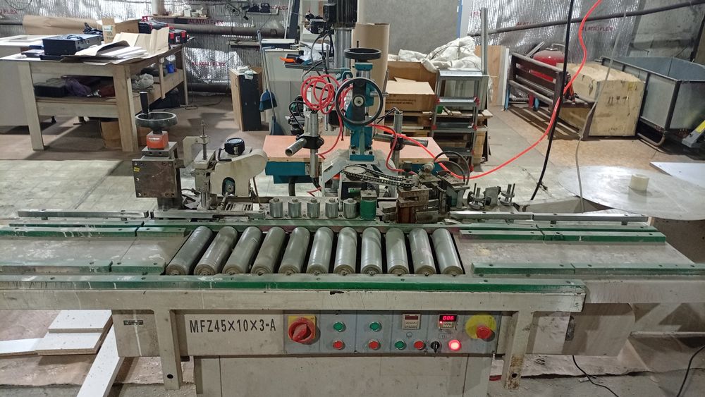 Продам  кромко облицовочный станок.