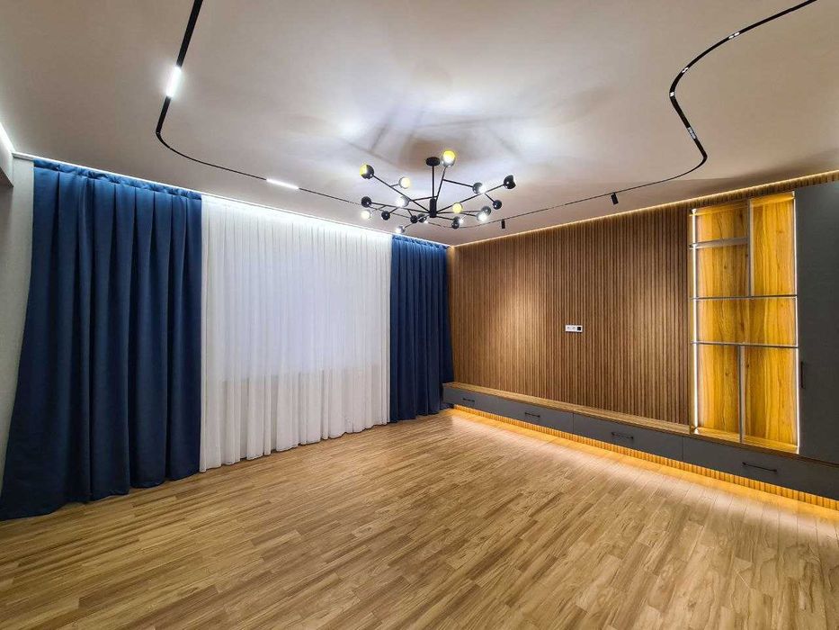 Галантный дом стиля Хай Тек с 2 соток (Циолковского)