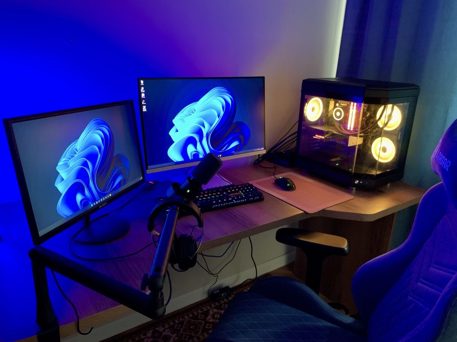 Rtx 4070 ti super i7 32gb ddr5