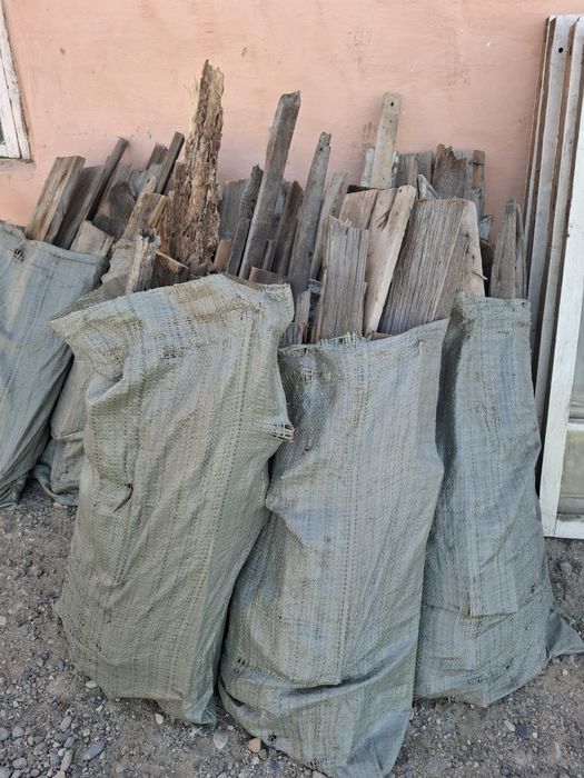 Дрова в мешках по 1200 тенге