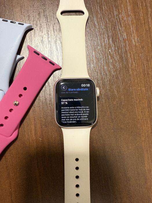 Apple watch SE 2024 40mm Starlight Aluminium GPS