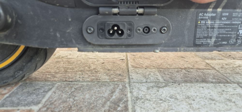 Vând URGENT Trotinetă NineBot G30 Max