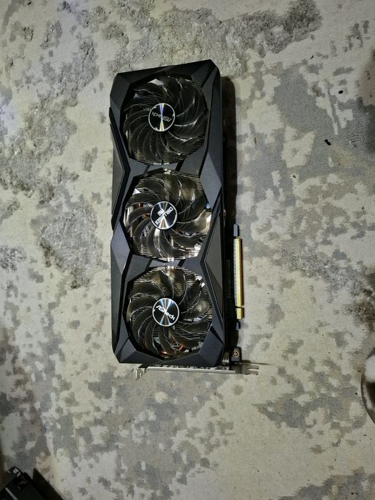 Vand placa video rx 6700 xt 12 gb ram