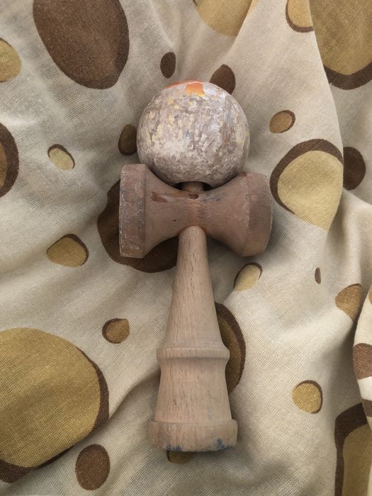 Kendama fara ata schimb cu o ata de rezerva