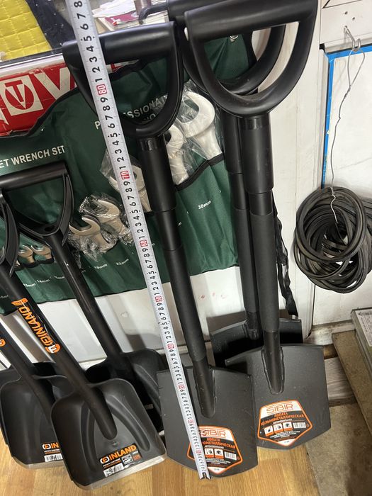 Автомобильная лопата