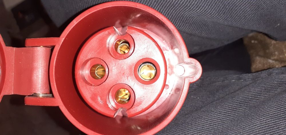 Контакт подвижен Elmark.