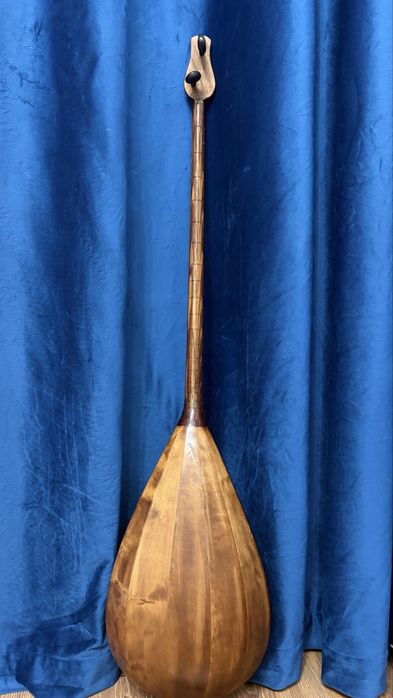 Домбыра ручной работы