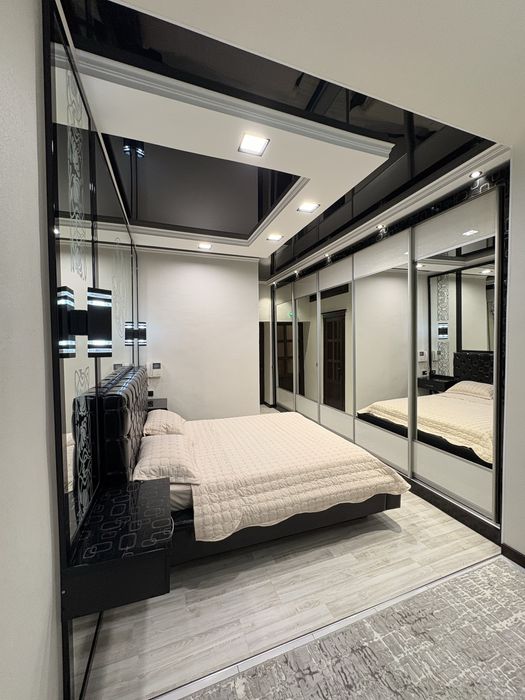 Продается Шикарная квартира с Авторским проектом. Лабзак / Ц13