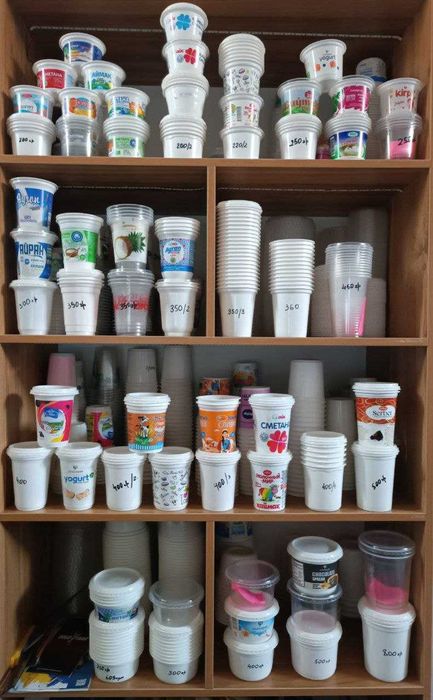 Одноразовый пластиковые стаканы, для холодного напитков.