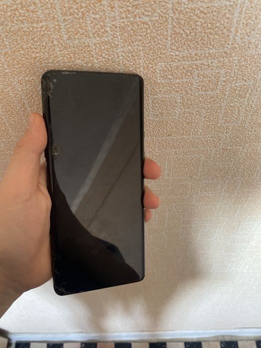 Oneplus 8 pro продаю по хорошей цене