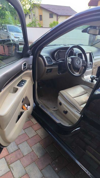 Jeep Grand Cherokee Overland   4x4 V6 268 CP cutie automata