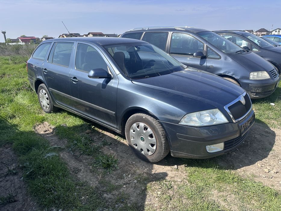 Dezmembrez skoda octavia 2 1.9 bls xenon
