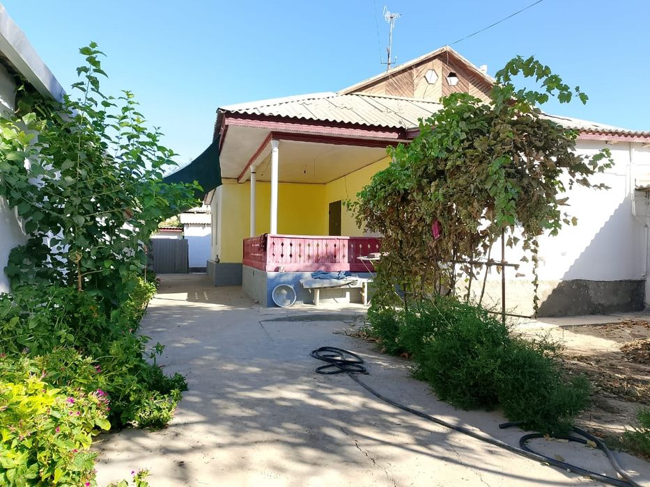 Продам дом в городе Жетысай в центре