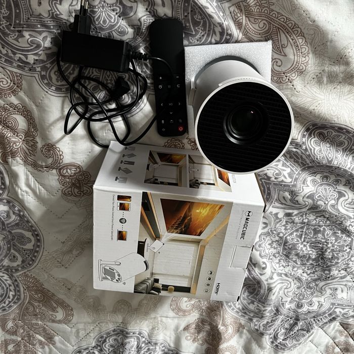 Magcubic проектор