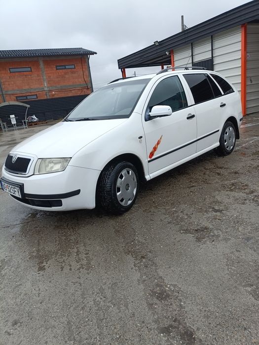 Vând scoda fabia