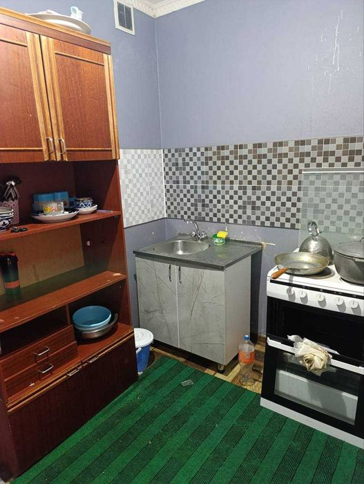 Дом продаётся (бывшие общежитие.)  2х комнатная 3-етаж