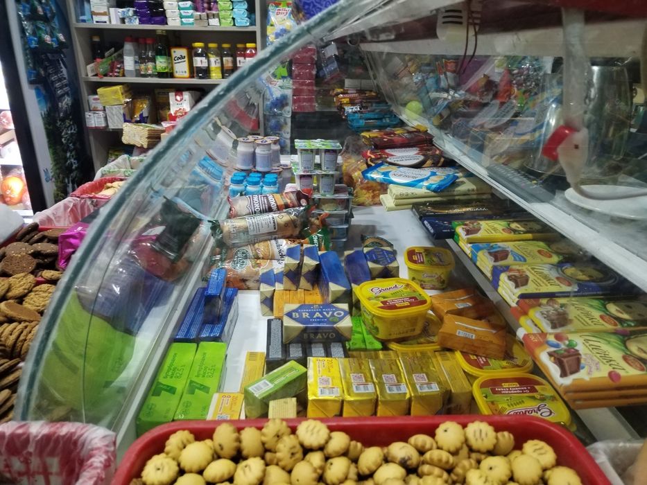 Vetrini xaladelnik