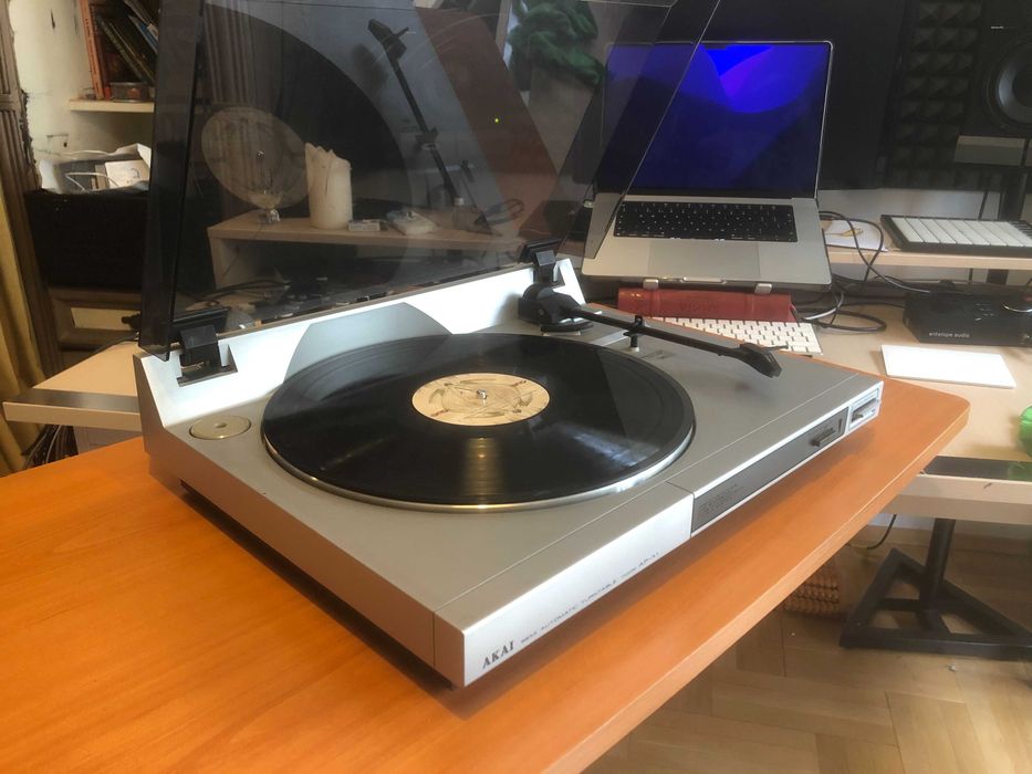 Грамофон AKAI AP-X1 с нова игла (напълно сервизиран)