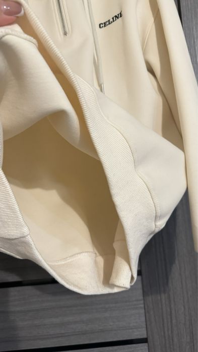 Кофта 5000 тг голубая белая