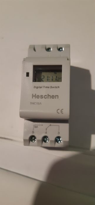 Vând comutator temporizator  .