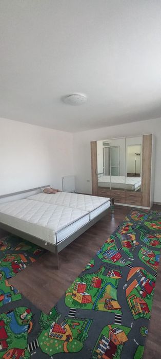 Închiriez vila zona Ford