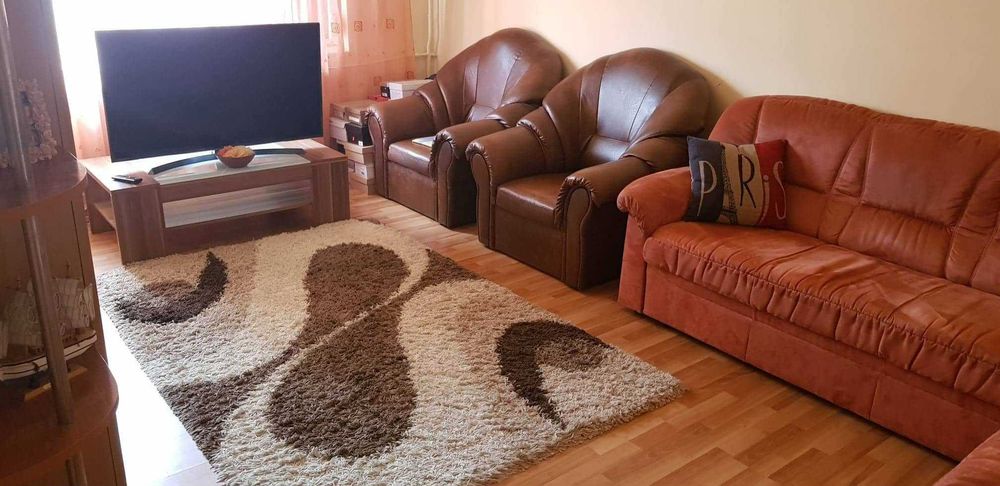 Apartament 3 camere de inchiriat, strada Henri Coandă