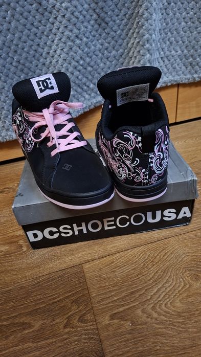 Кросовки новые DCSHOECOUSA