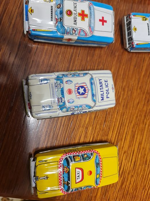 Masinuța de tabla de colectie Tin Toys Vintage Japan.