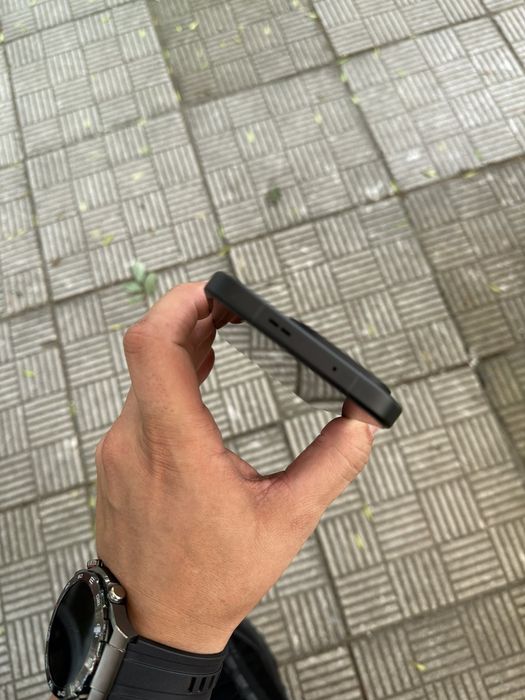 Продавам Oneplus 15 512gb
