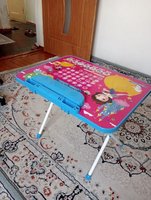 Детский стол для маленький